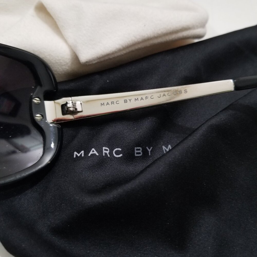 Marc Jacobs Sunglasses Black - Picture 10 of 12